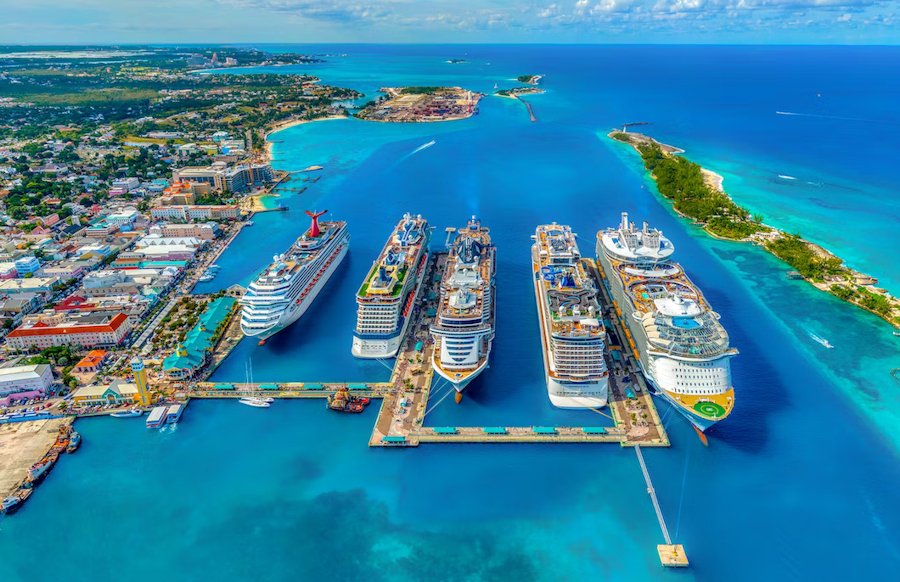 Cruise Ships in the Bahamas