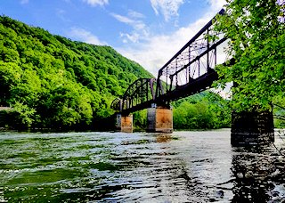 Charleston, West Virginia Travel Guide