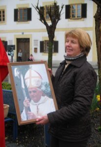 Cardinal Ratzinger is 265th Pope.
