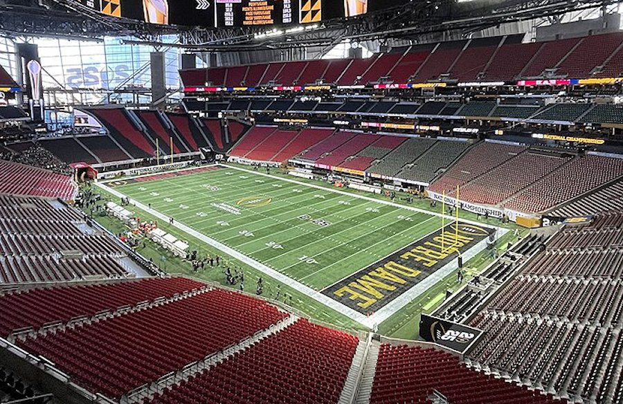 Mercedes-Benz Stadium by Bobak Ha'Eri